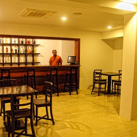 Rajarata Hotel Anuradhapura Exterior photo