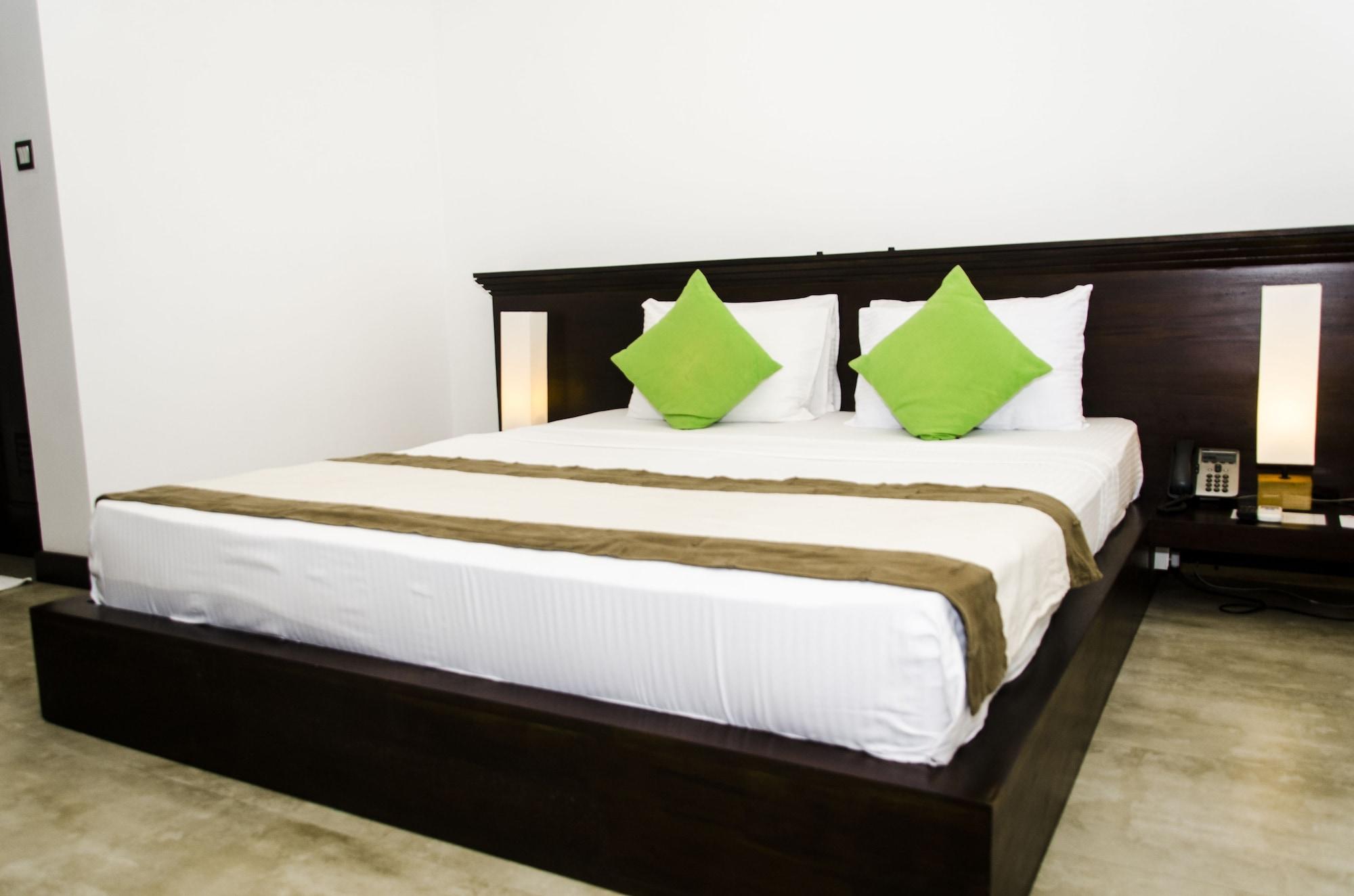 Rajarata Hotel Anuradhapura Exterior photo