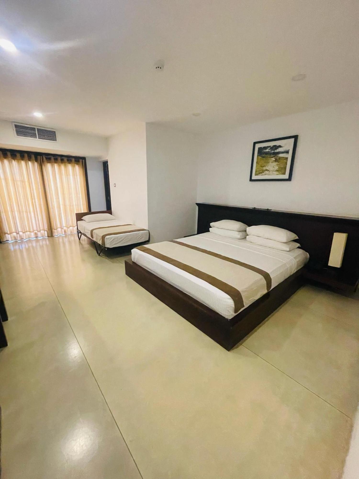 Rajarata Hotel Anuradhapura Exterior photo