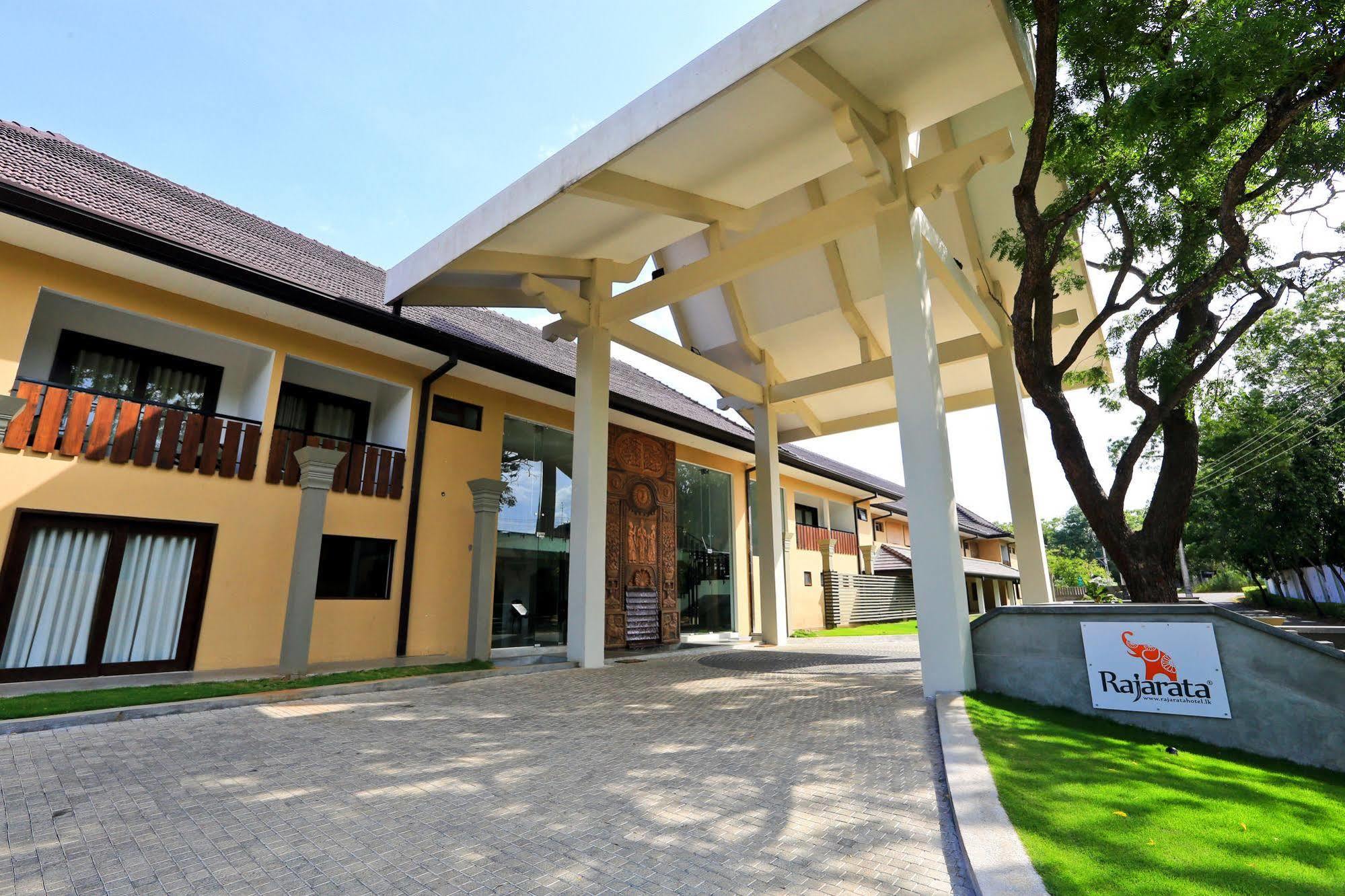 Rajarata Hotel Anuradhapura Exterior photo