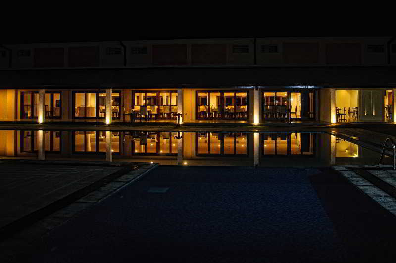 Rajarata Hotel Anuradhapura Exterior photo